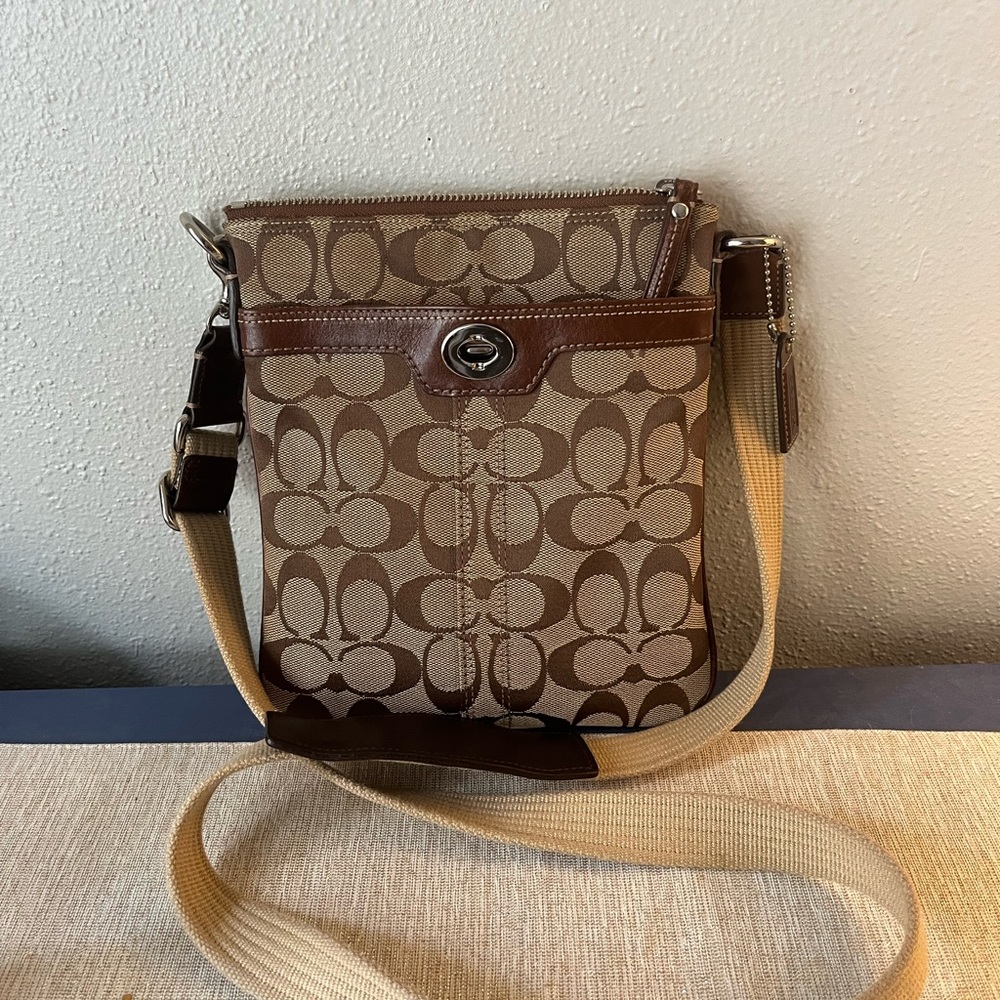 Great condition Coach Crossbody